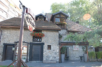 Le Moulin